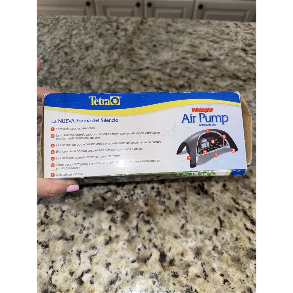 TETRA WHISPER 30-60 AQUARIUM AIR PUMP - New Open Box new shape of silence.  4541